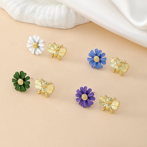 Boucles d'oreilles tendance abeille et petites marguerites, style fleurs fraîches peintes, pour femmes et jeunes filles - Product Image 3