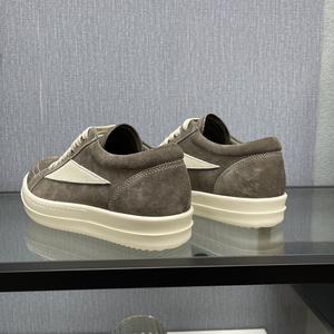 รองเท้าลำลองคุณภาพสูงระดับพรีเมียม-รุ่นใหม่ปี 2026 ดีไซน์เรโทรสีเขียว รองรับแรงกระแทก พื้นหนา กันลื่น หนังแท้ ใส่เดินสบาย - Product Image 3