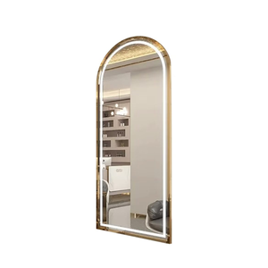 Espejo <span class=keywords><strong>de</strong></span> Pared con Marco Dorado y Luces LED para Salón, Espejo <span class=keywords><strong>de</strong></span> Vanidad Arqueado Retroiluminado para Peluquería y Salón <span class=keywords><strong>de</strong></span> Belleza - Product Image 1