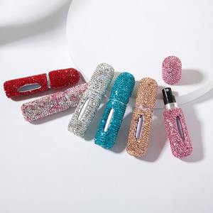 Petit flacon de parfum vide à chargement direct, avec pulvérisateur à pression et diamants incrustés, pour remplissage séparé - Product Image 3