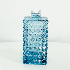 Vente en gros usine – Bouteille d'arôme carrée <span class=keywords><strong>de</strong></span> 250 ml à <span class=keywords><strong>motif</strong></span> diamant, en <span class=keywords><strong>verre</strong></span> sans flamme, imprimable par estampage à chaud - Product Image 6