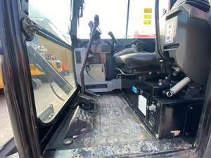 Mini-excavatrice Caterpillar CAT305 d'occasion 2022, 5,2 tonnes, godet 0,2 m, composants principaux : moteur, boîte de vitesses, pompe, machine d'origine, 33,6 kW, 500 heures. - Product Image 6