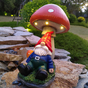 Figurines de jardin nain de Offre Spéciale décorations extérieures Statue de jardin en résine avec lumières LED solaires pour pelouse de cour de patio