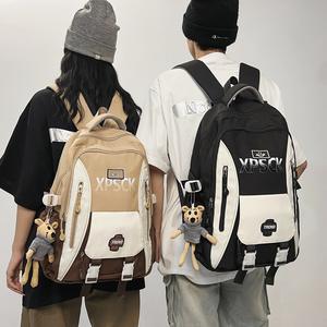 Un sac à dos léger et polyvalent pour étudiants universitaires, un design de <span class=keywords><strong>lettre</strong></span> tendance de grande capacité pour les femmes, un couple décontracté Going O - Product Image 2