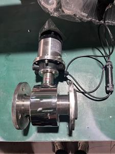 3.6V Loại pin tích hợp từ lưu lượng kế rượu keg bia <span class=keywords><strong>Flow</strong></span> <span class=keywords><strong>Meter</strong></span> cho nhà máy rượu Nhà máy bia sữa - Product Image 5