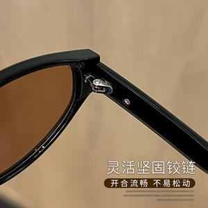 Lunettes de soleil œil de chat ovales style européen et américain, monture noire, verres TAC UV400, protection solaire unisexe, mode et voyage - Product Image 4