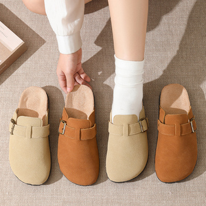 Nouvelles mules et sabots plats d'extérieur en daim léger à bout fermé pour femmes et hommes 2026 – Confortables et souples avec boucle - Product Image 2