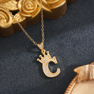 Pendentif Couronne Lettre Plaqué Or avec Strass en Cristal A B C G Style Hip-Hop Collier Unisexe Bijou Charmant - Product Image 2