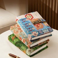 Carnet de notes journalier personnalisable SENTU B6 à couverture rigide avec reliure cousue, pour l'école, avec serrure et coffret cadeau - Bloc-notes de 112 feuilles