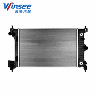 Systèmes de refroidissement de radiateur automobile en gros Winsee pour CHEVROLET SONIC L4 1.8L 2012-2018, réservoir de radiateur de voiture 95298549