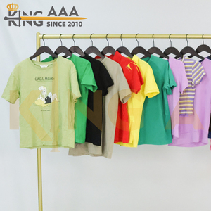 Camiseta <span class=keywords><strong>de</strong></span> Verano Vintage <span class=keywords><strong>de</strong></span> <span class=keywords><strong>Manga</strong></span> Corta con Cuello Redondo 100% Algodón para Mujer, Venta al por Mayor a Precio Económico, Fardos <span class=keywords><strong>de</strong></span> Ropa <span class=keywords><strong>de</strong></span> <span class=keywords><strong>Segunda</strong></span> <span class=keywords><strong>Mano</strong></span>, Ropa Usada a Granel - Product Image 2