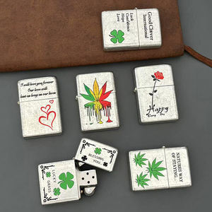 Briquet à huile anti-vent en acier inoxydable avec logo imprimé en couleur rétro artisanal argenté - Product Image 3