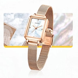 Reloj de Pulsera para Mujer con Esfera Giratoria de Madreperla, Caja Cuadrada, Resistente al Agua - Product Image 1