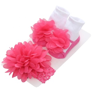 Venta caliente transpirable <span class=keywords><strong>encaje</strong></span> flor Bowknot diseño princesa temática algodón recién nacido bebé diadema y <span class=keywords><strong>calcetines</strong></span> conjunto <span class=keywords><strong>para</strong></span> <span class=keywords><strong>niñas</strong></span> - Product Image 3