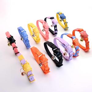Evcil Hayvan Malzemeleri Makaron Baskılı Karikatür Renkli Köpek Tasması Tüm Mevsimler İçin Ayarlanabilir Çanlı Perçinli PVC Su Geçirmez Patlamaya Dayanıklı Halat - Product Image 2