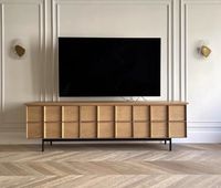Lemari TV Kayu Oak Eropa Modern Minimalis Nordik Vintage, Kayu Solid Penuh Gaya Wabi-Sabi untuk Hotel, Ruang Tamu, Ruang Makan, Cocok untuk TV 50-54 inci