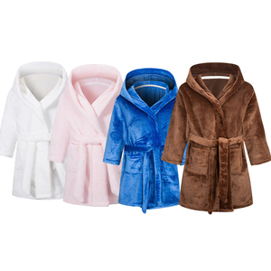 Pigiama alla Moda, Vestaglia da Notte Calda e Carina, Accappatoio Bianco per Bambini e Neonati - Product Image 1