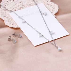 Ensemble de bijoux populaire : Collier et boucles d'oreilles en acier inoxydable plaqué or, style triangle géométrique exquis - Product Image 4