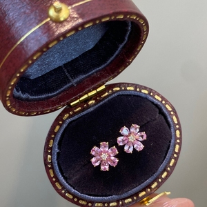 อาซูโอ 18K ทองคำแท้สีเหลืองธรรมชาติสีชมพูแซฟไฟร์เพชรมินิฟลาวเวอร์สตั๊ดต่างหูของขวัญผู้หญิงงานหมั้นงานแต่งงาน - Product Image 2