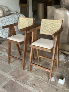 Chaises de bar modernes en bois de noyer et chêne avec pieds en métal, table pliante intégrée, tendances Jodhpur, mobilier industriel - Product Image 2