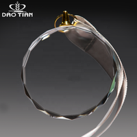 Vente en gros d'usine DT médaillon en cristal gravé personnalisé 3d 6cm