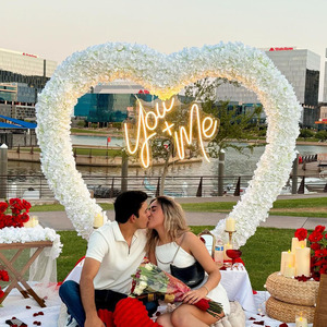 Y-HFA043 Offre Spéciale mariage rose coeur fleur arc panneau personnalisé coeur fleur arc toile de fond coeur artificiel fleur arc soie décor - Product Image 3