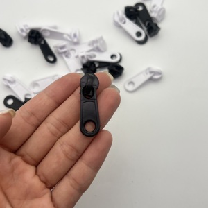 Bán Hàng Trực Tiếp Từ Nhà Sản Xuất 5 # Thân Thiện Với Môi Hình Chữ Nhật Nhựa Không Khóa Dây Kéo Sliders -Proof - Product Image 2