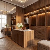 Système de dressing mural de luxe en placage de noyer avec miroir pleine longueur, tringle de penderie, tiroir à fermeture douce et armoire miroir intégrale