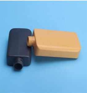 Flaconi cosmetici personalizzati da 200ML/300ML HDPE Black Square per Shampoo e lozione per il corpo per imballaggi per la cura della pelle e siero con pompa - Product Image 4