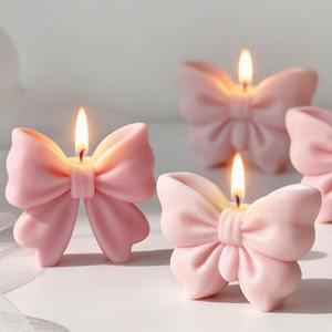 Bougie parfumée en cire de soja inflammable avec décoration en nœud coloré, ornement de table pour la maison, bougie d'ambiance festive - Product Image 2