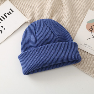 Bonnet unisexe OEM de Noël coupe-vent en jacquard uni avec patch, 100 % coton, pour enfants, à revers côtelé, style pêcheur, promotionnel - Product Image 1
