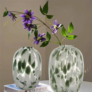 Jarrón de Vidrio de Alta Calidad con Diseño de Copos de Nieve en Color Original, para Arreglos Florales Colgantes o de Mesa - Product Image 5