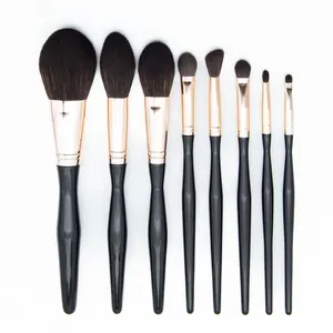 8-teiliges luxuriöses roségold-makeup-pinsel-set mit braunem gemischten haar und schwarzem holzgriff individuelles logo für pulver-grundierungs-schatten