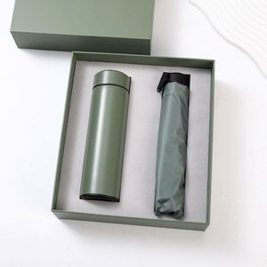 Ensemble cadeau de luxe promotionnel : carnet en cuir noir, parapluie, tasse isotherme, carnet personnalisable et stylo avec bouteille - Product Image 5