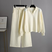 Nouvel Ensemble Élégant d'Automne et d'Hiver en Maille Ample avec Pull Col Polo et Pantalon Large pour Femme – Vente en Gros