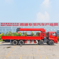 Petite grue de chantier montée sur camion de 14 tonnes, grue télescopique hydraulique à flèche de 5 m * 5 sections, haute efficacité
