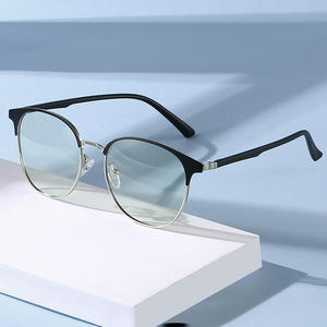 Lunettes de vue rondes en métal avec verres photochromiques anti-lumière bleue, couleur plaquée, unisexe - Product Image 5