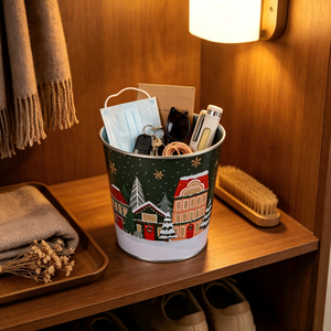 Boîte en métal de Noël à motif <span class=keywords><strong>Village</strong></span> Hivernal, pour bonbons et biscuits, organisateur de bureau festif, décoratif, avec LED, pour la maison et le jardin - Product Image 6