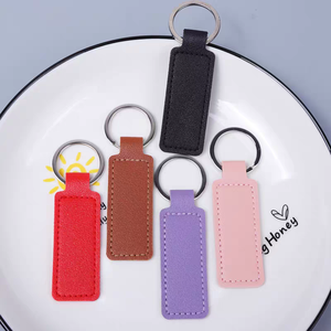 ZP-porte-clés en cuir Offre Spéciale gaufrage matériau artificiel Durable support de fourrure à rabat créatif accessoire de mode pour cadeau - Product Image 1