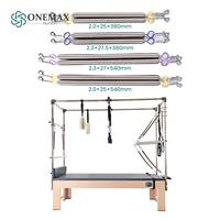ONEMAX Elina de madera de arce Pilates Cadillac cama completa trapecio reformador Pilates máquina modelo OMP21020 uso en estudio