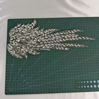 Applique de luxe en plumes, strass et cristaux argentés, patch à coudre orné de perles scintillantes pour robes de mariée et tenues de mariée