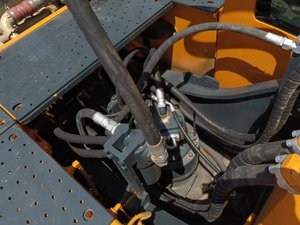 รถขุดไฮดรอลิก Hyundai 220LC-9S มือสอง ขนาด 22 ตัน พร้อมบุ้งกี๋ 1.22 เมตร ประสิทธิภาพเยี่ยม ราคาถูก - Product Image 4