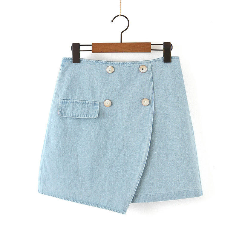 กระโปรงมิดิสีฟ้า