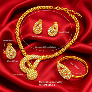 Parure de bijoux de mode quatre pièces en or PVD 24 carats pour mariée de Dubaï, style ethnique, collier, bracelet, boucles d'oreilles et bague, collection très prisée - Product Image 4