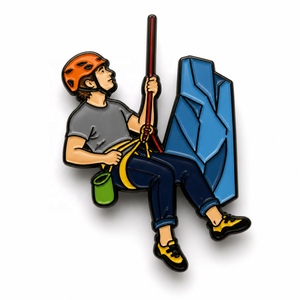 En gros, <span class=keywords><strong>Pin</strong></span>'s en émail et métal personnalisé pour grimpeur, cadeau OEM, pour l'aventure en plein air et la montagne - Product Image 2