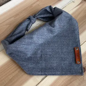 Grey Herringbone Pet Dog Bandana Tradicional Pet Laço Couro Personalizado Nome Tag Bandana Lenço