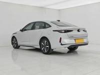 Mobil Hybrid Listrik Changan Qiyuan A05 Sedan Otomatis Tahun 2024 Bekas Setir Kiri R17 Jok Kulit Kamera Belakang Sunroof Warna Gelap