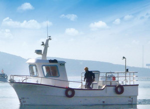 Barco de Pesca Comercial de Fibra de Vidrio de 41 pies para Pescadores con Motor Interior - Product Image 3