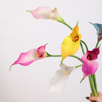 Bunga Calla Lily Buatan Tangan Modern Berbentuk Tulip dengan Kelopak Ganda dari PU untuk Dekorasi Vas di Pernikahan, Rumah, dan Hotel.