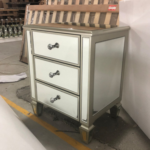 Factory Supply WXF-074 Golden Bedroom Furniture Luxury Nightstand With <strong>3</strong> <strong>Drawers</strong> Mirrored <strong>Bedside</strong> <strong>Table</strong> - Product Image 3